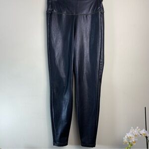 Women’s ATHLETA Black Gleam Faux Leather Front Leggings Size Medium